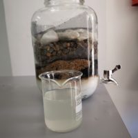 agua filtrada con impureza 